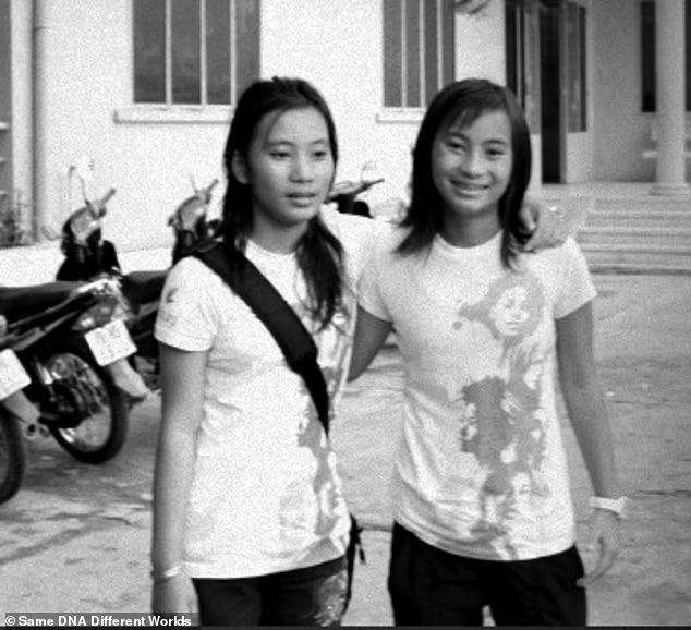 Cặp song sinh Việt bị chia cắt đoàn tụ 13 năm sau, một đc đưa cho dì, một đc gia đình ở Mỹ nhận nuôi: Giống mặt nhưng khác số phận - ảnh 7