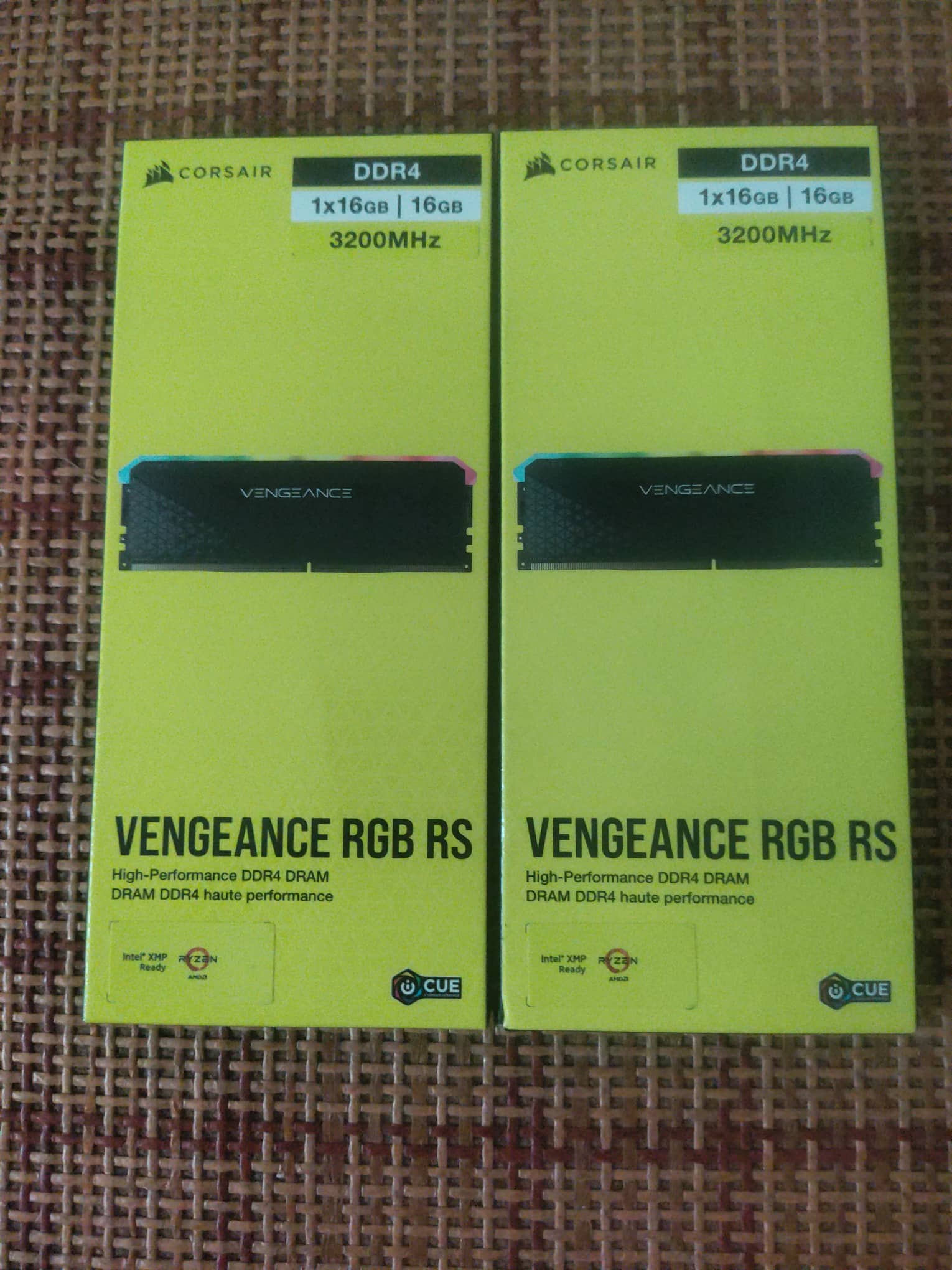 Corsair Vengeance RGB RS 16GB 3200 Front.jpg