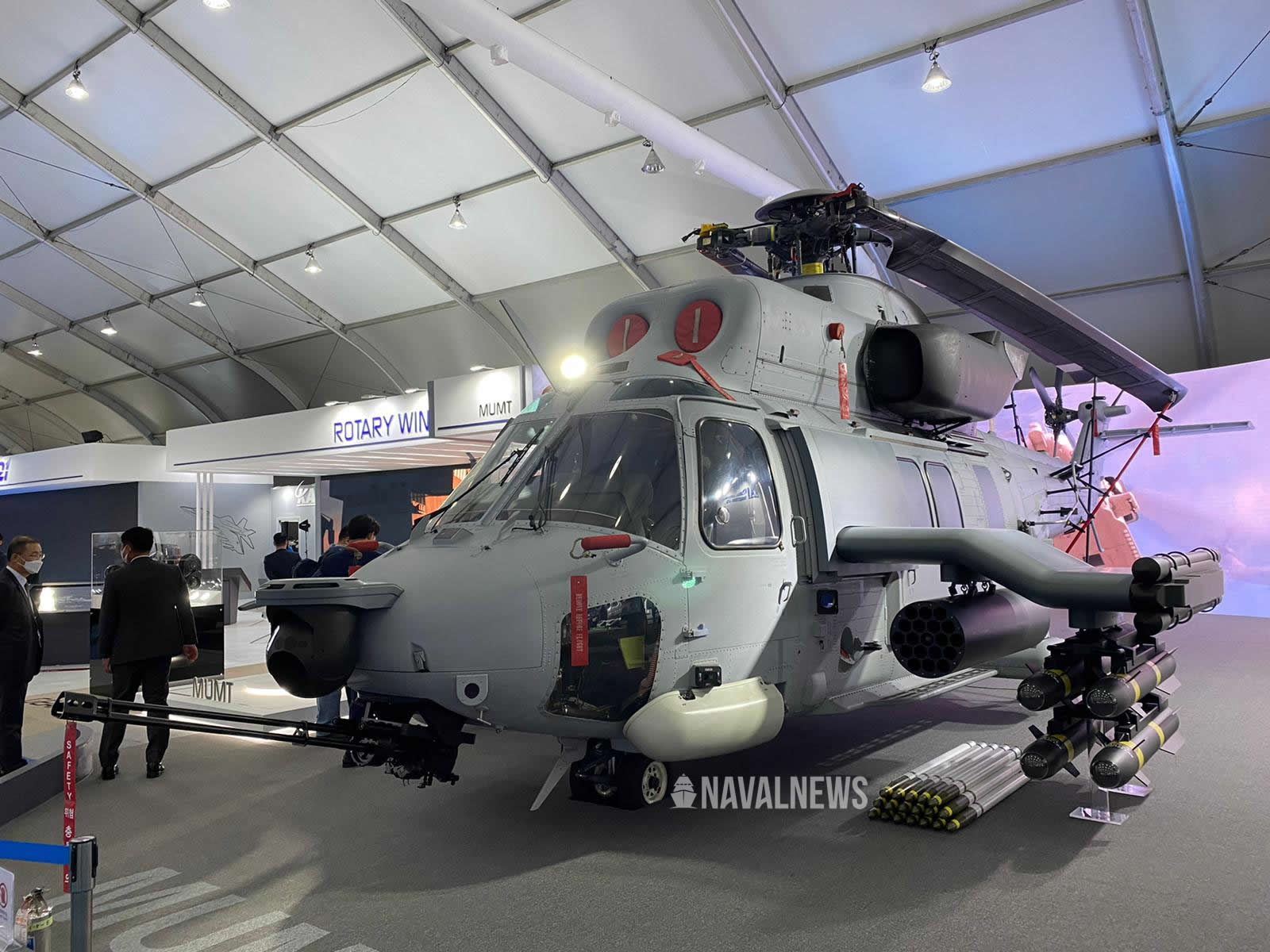 KAI-Unveils-New-MAH-Marineon-Helicopter-at-ADEX-2021 (1).jpg