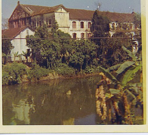 Trường Bình Linh (Pellerin), 1971. (nay là Học viện Âm nhạc Huế)..jpg