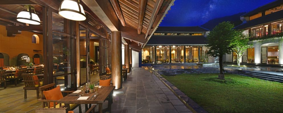 Courtyard_Panorama9-992x398.jpg
