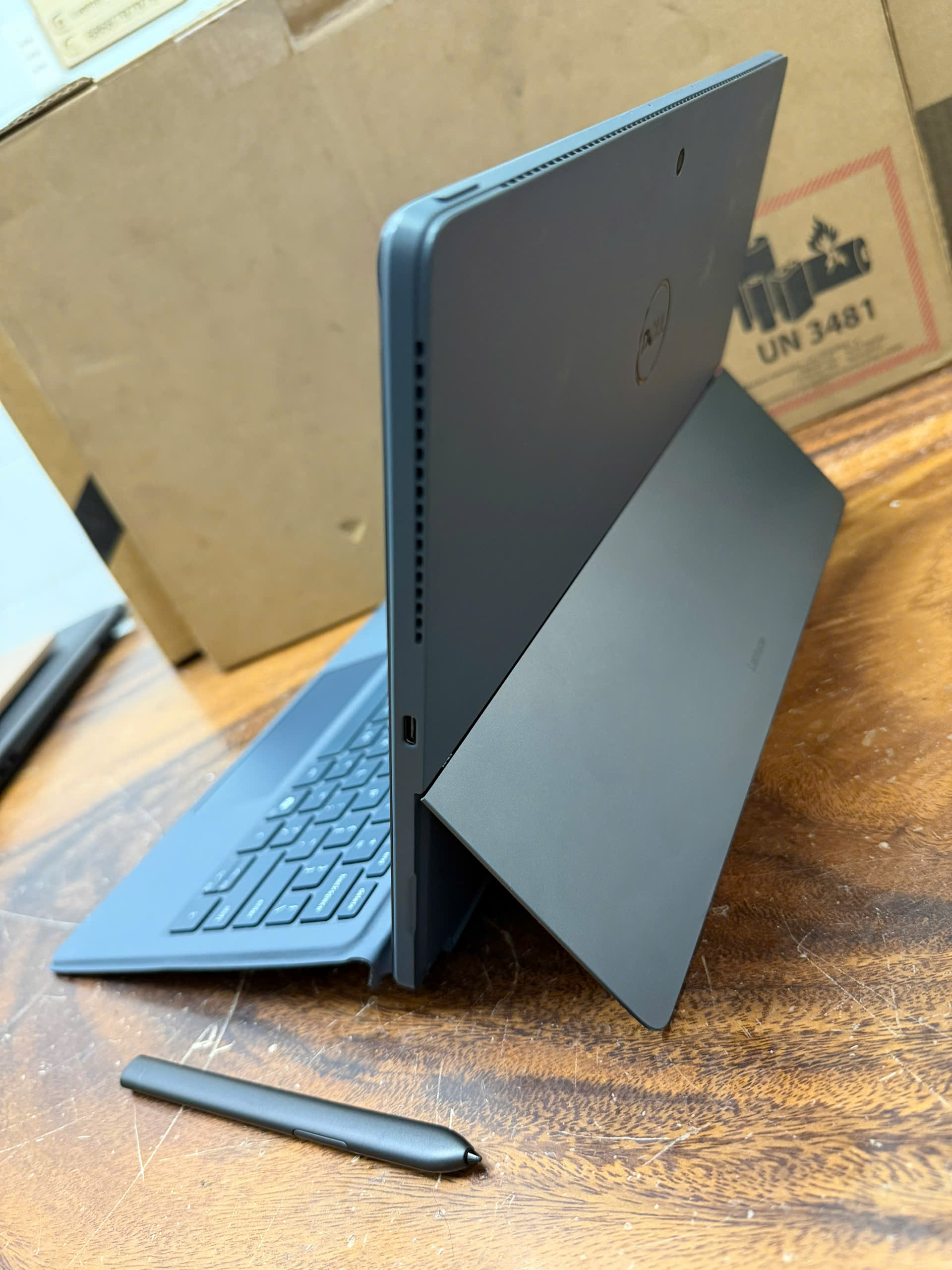 Dell Latitude 7350 Detachable (1)