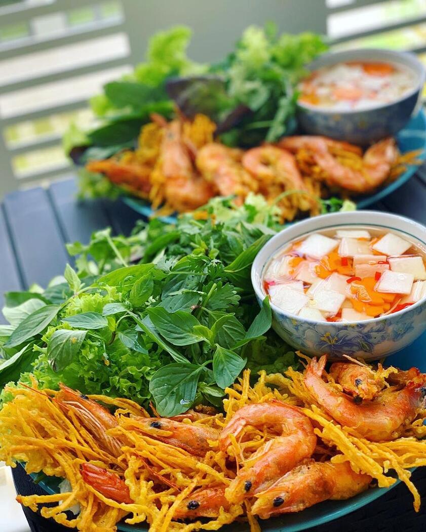 banh-tom-ho-tay-1.jpg