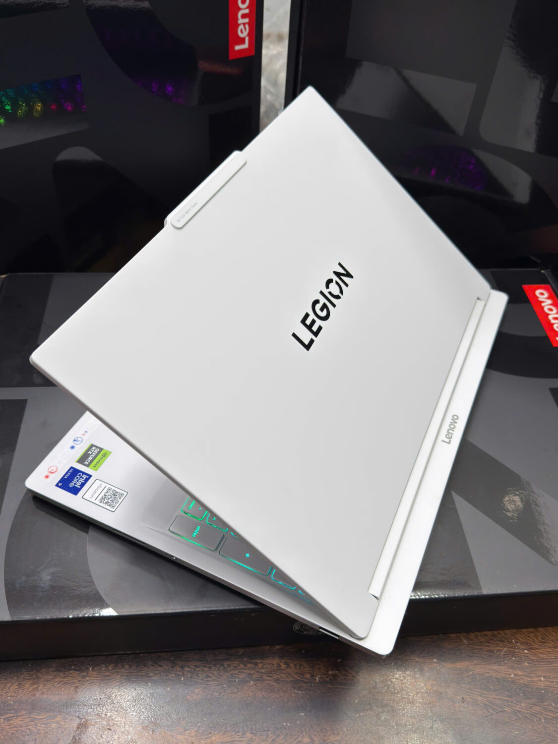 Lenovo Legion 7 16iax10 (2)