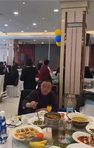 adf1b723335fcf11e597b0dd5b3bb4ce.gif