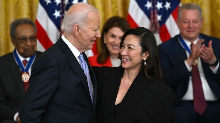 Tổng thống Joe Biden trao huân chương cho Dương Tử Quỳnh tại Nhà Trắng ảnh 1