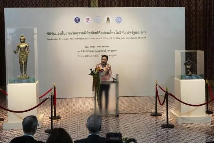  Bộ trưởng Bộ Văn hóa Thái Lan, bà Sudawan Wangsuphakijkosol phát biểu tại buổi lễ. Ảnh: AP 