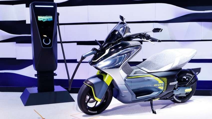 Xe máy điện Yamaha E01 ở ngoài đời thực