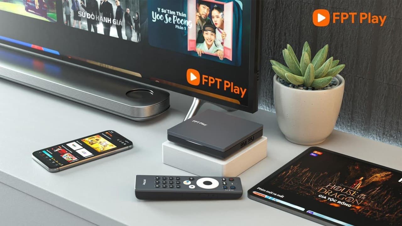 FPT Playbox 2022 650
