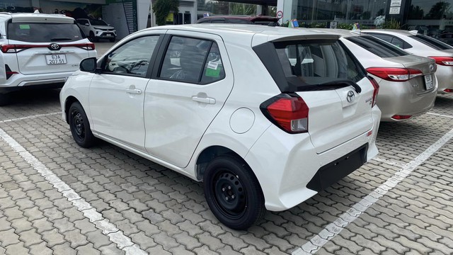 Cận cảnh Toyota Wigo 2023 phiên bản giá 360 triệu đồng tại Việt Nam   - Ảnh 2.