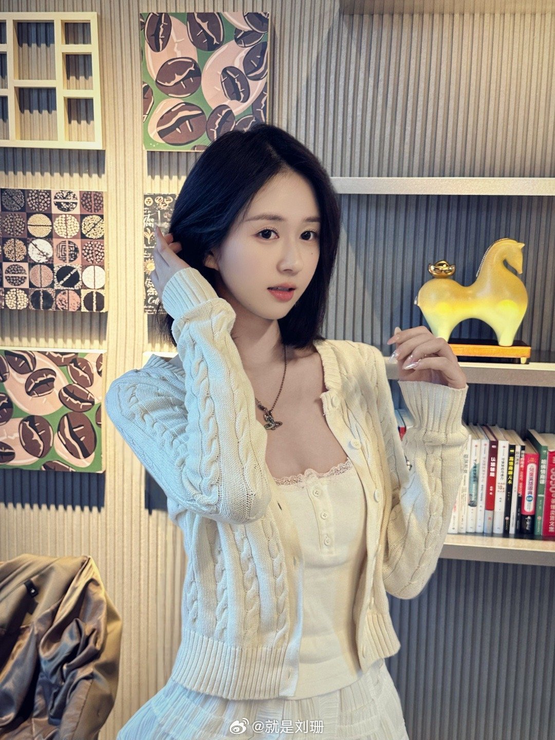 005vQnIPly1hys9oa1witj30u0140126.jpg