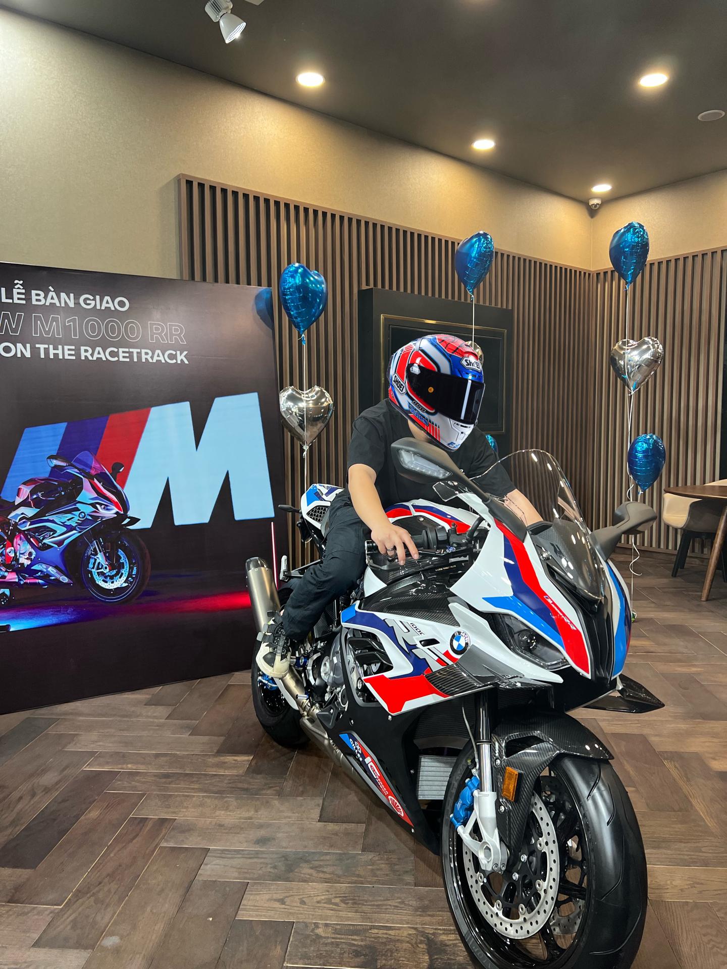 gneRzq0.jpg