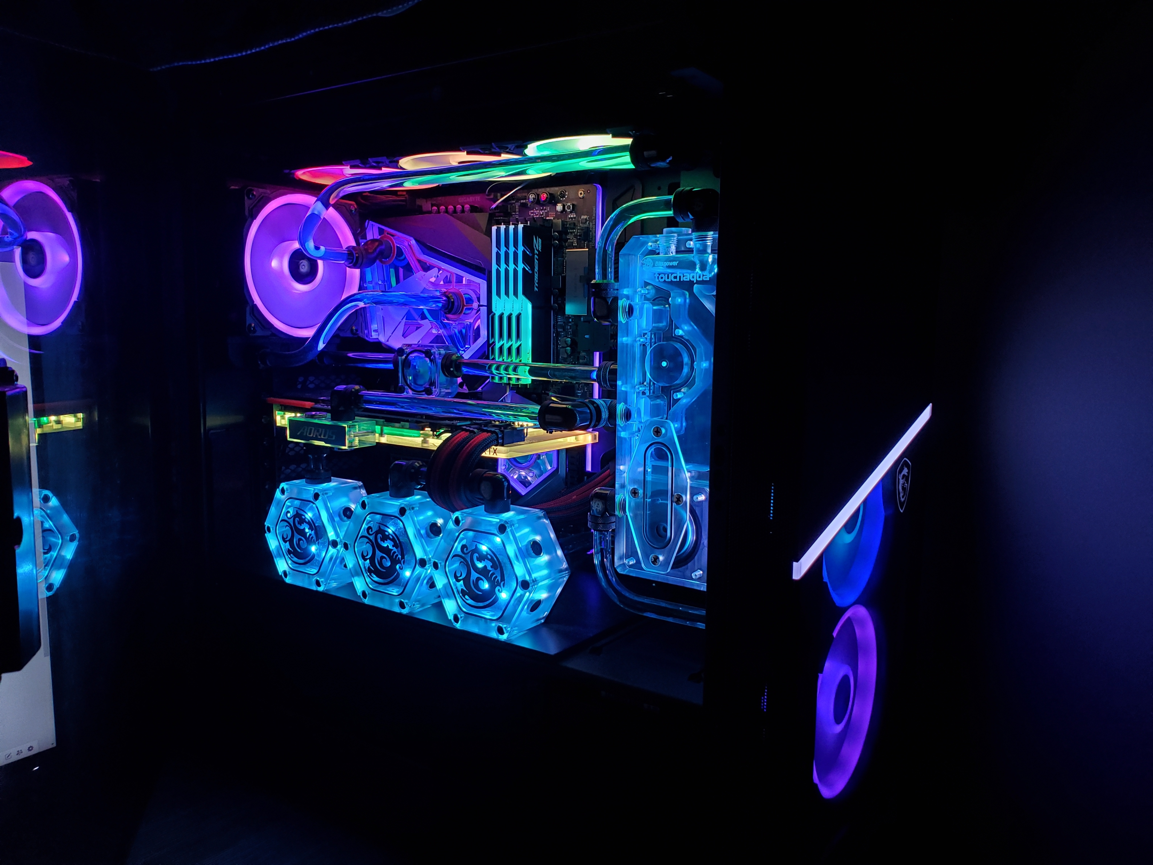 c9AMZIi.jpg
