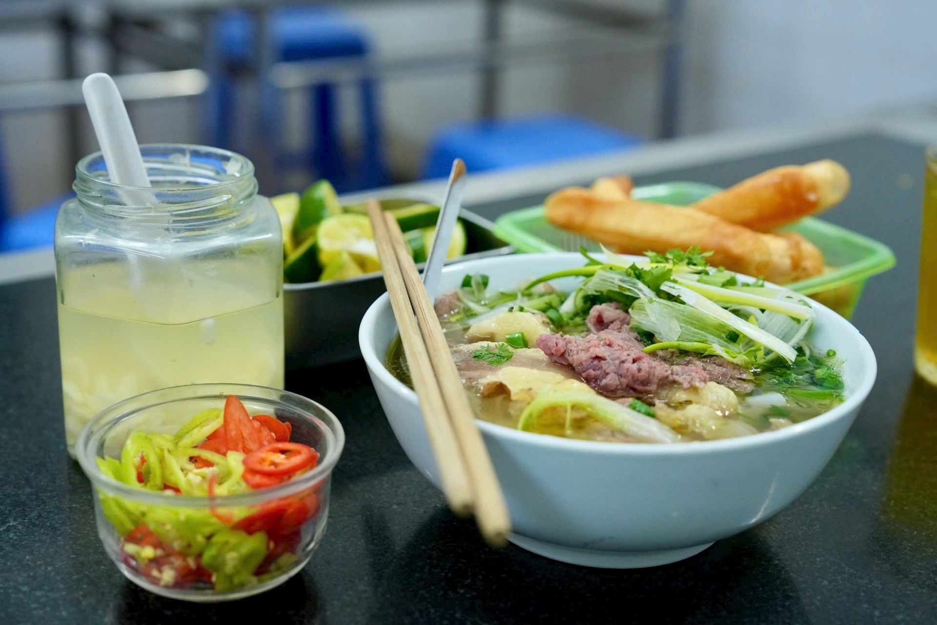 Hà Nội đang xây dựng hồ sơ đề nghị UNESCO ghi danh “Phở” vào Danh sách di sản văn hóa phi vật thể đại diện của nhân loại. (Ảnh: hanoimoi.vn)