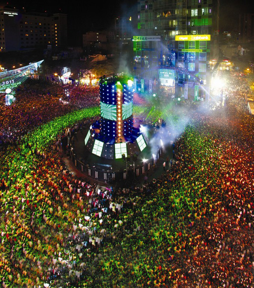 Heineken-Countdown-attract-thousand-people-to-join-vietnam.jpg