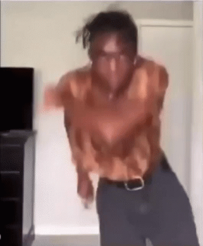 wan-bissaka-run.gif