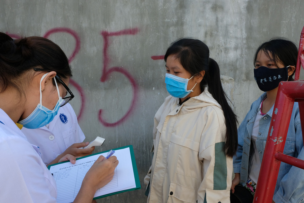 Cận cảnh thôn Văn Lâm 3, nơi cách ly 981 hộ dân liên quan đến bệnh nhân 61 - Ảnh 7.