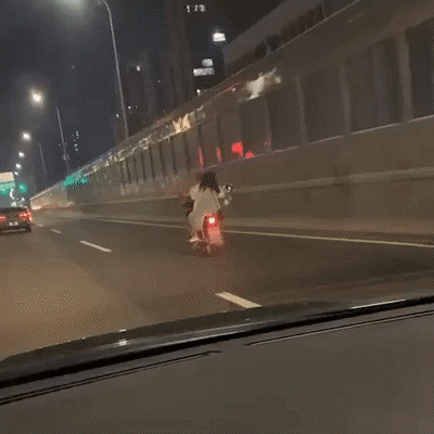 18e4847a22d95502d21df8f8a02d4ce0.gif