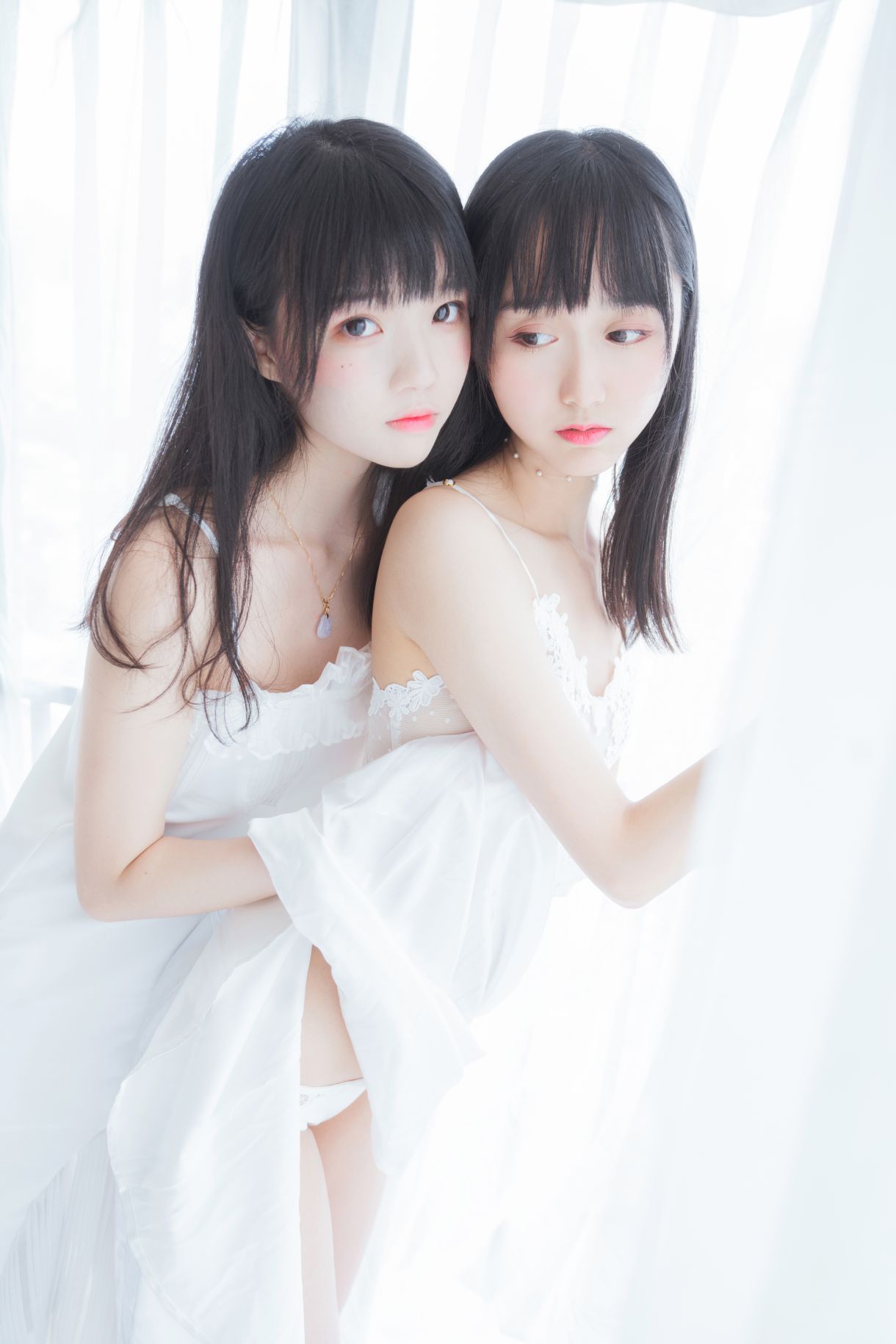 kjnR1VS.jpg