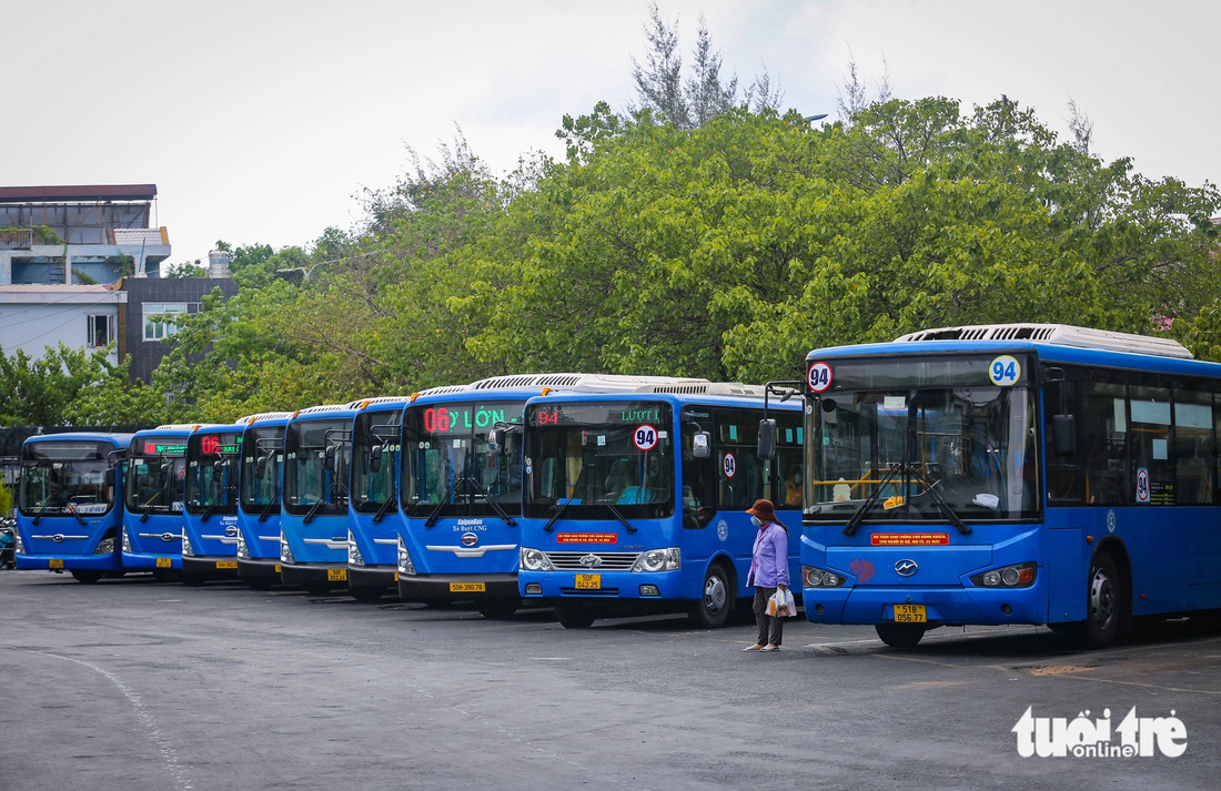 Còn Công ty cổ phần xe khách Sài Gòn thầu 5 tuyến xe buýt có số 6, 10, 50, 52, 91