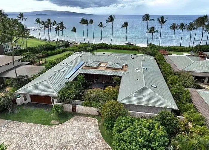 Căn biệt thự tại đảo Maui, Hawaii hướng thẳng ra biển...