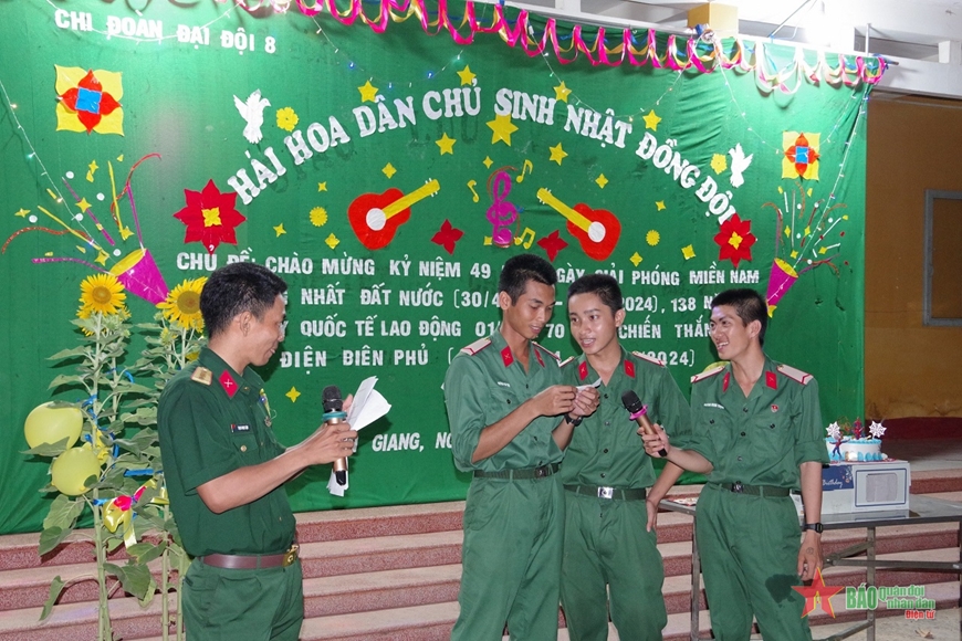 Xem bộ đội Quân khu 9 tổ chức Sinh nhật đồng đội