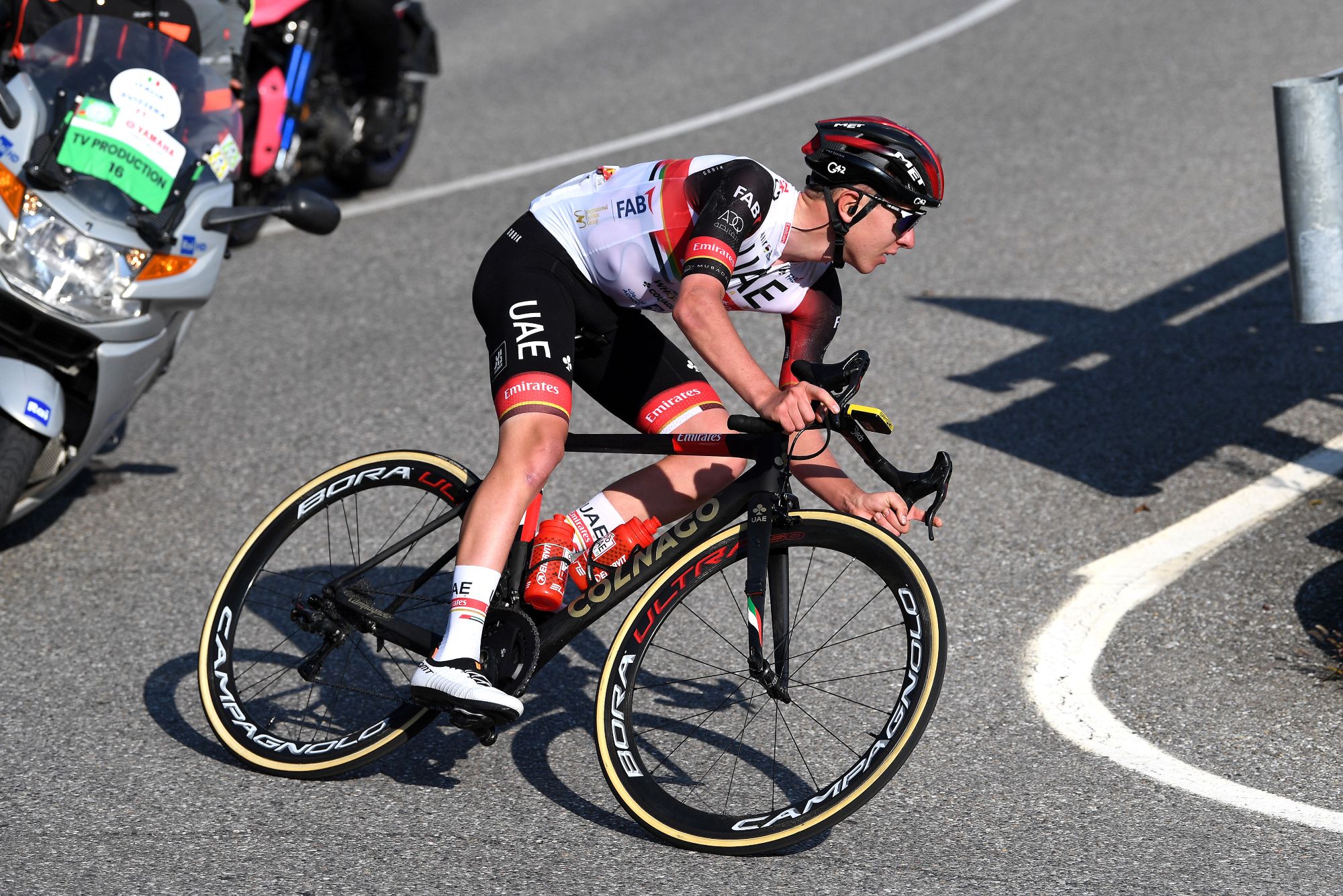 www.cyclingweekly.com