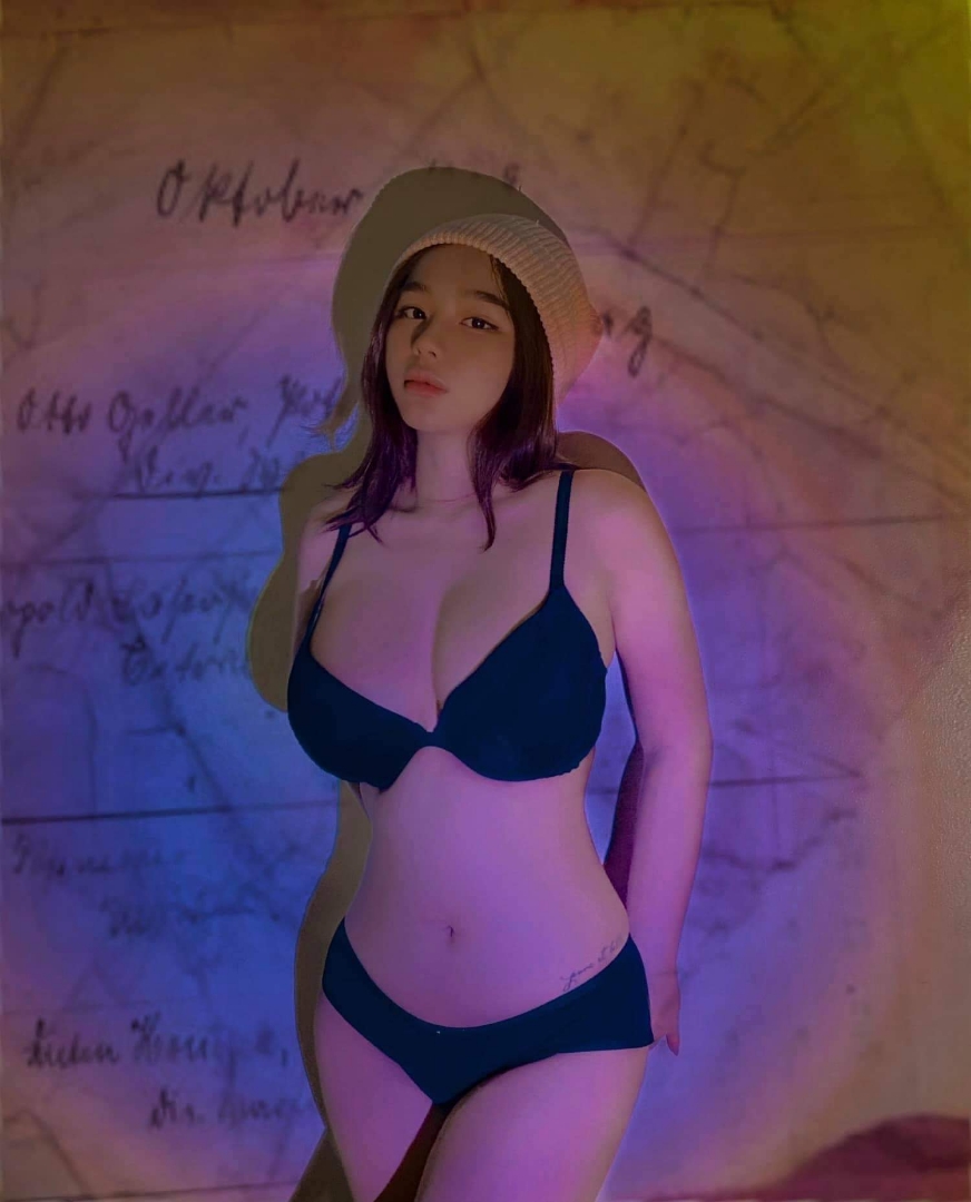 AaacaYR.jpg