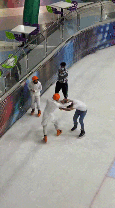 465df3d17ece8a9b0a7a9f798f27d828.gif