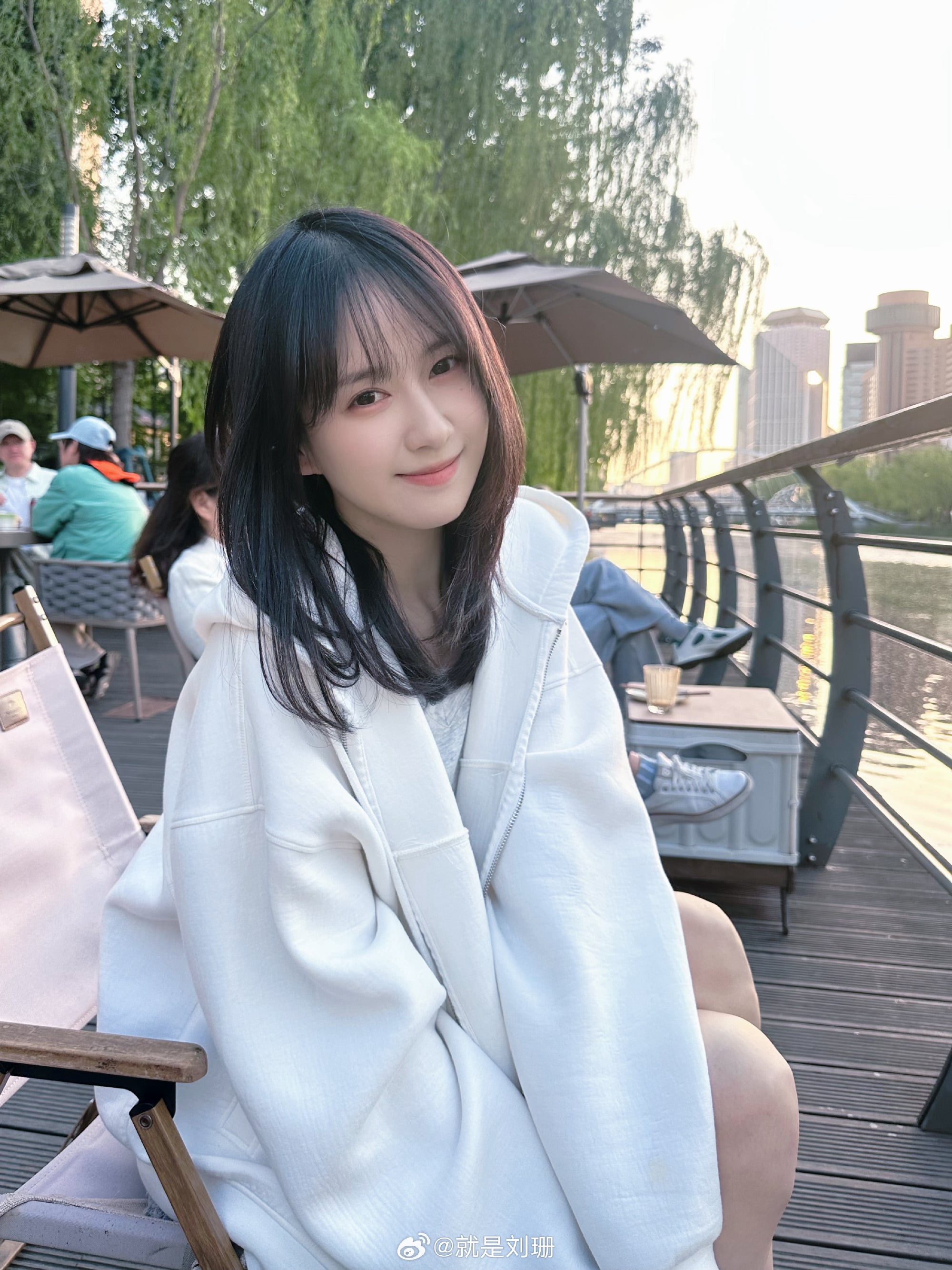 005vQnIPly1icv63qdf8yj321c2psqv5.jpg