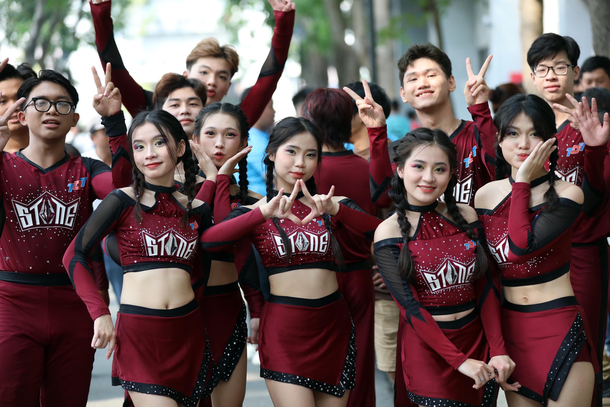 Những ‘nàng tiên’ ngày khai mạc giải bóng đá Thanh Niên sinh viên Việt Nam- Ảnh 8.