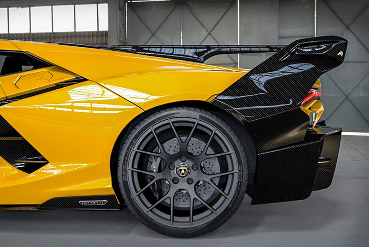 Lamborghini Revuelto được hãng độ DMC nâng cấp hầm hố - 6