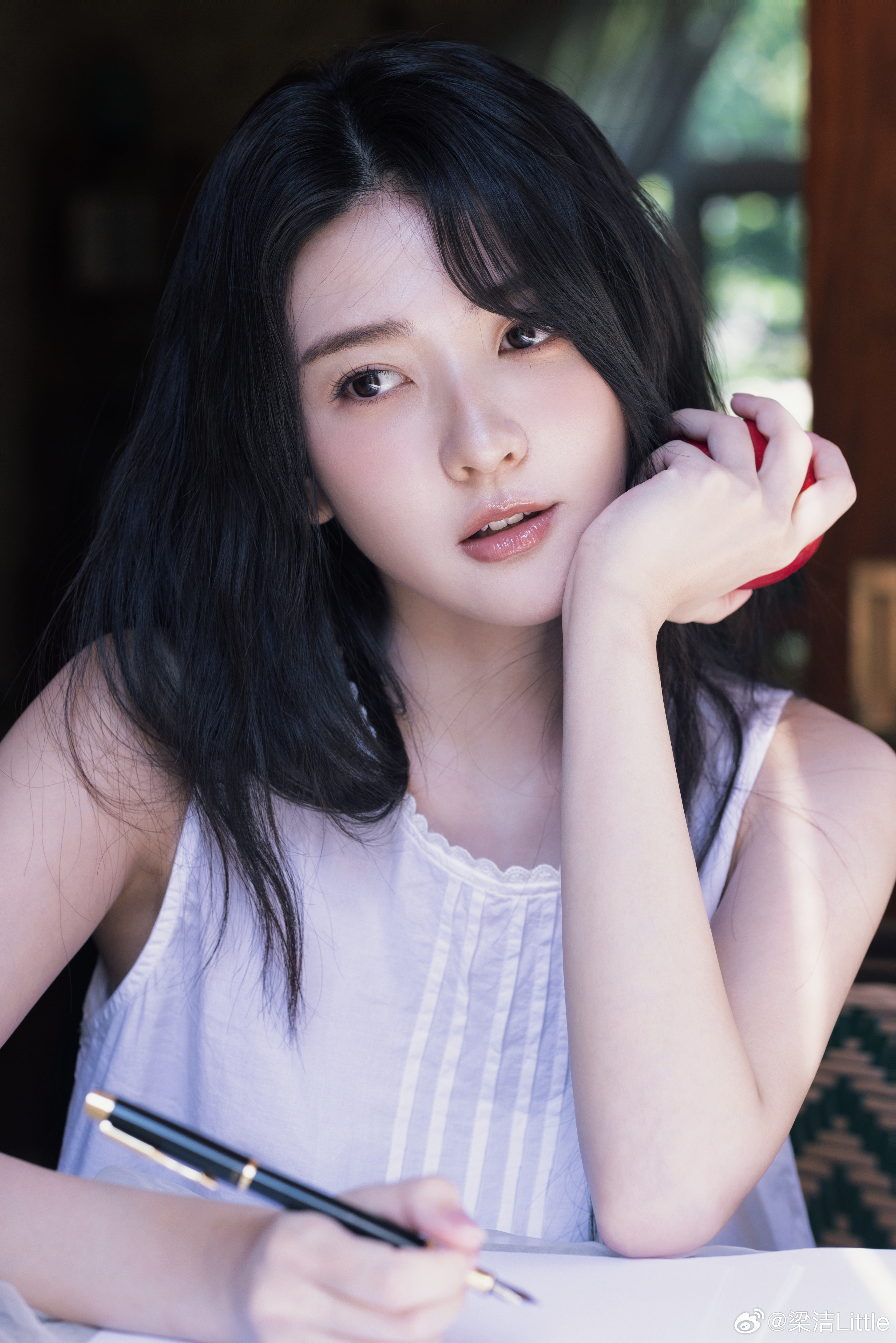 a72b45cbgy1hyc2311nl4j22xu4eokjp.jpg