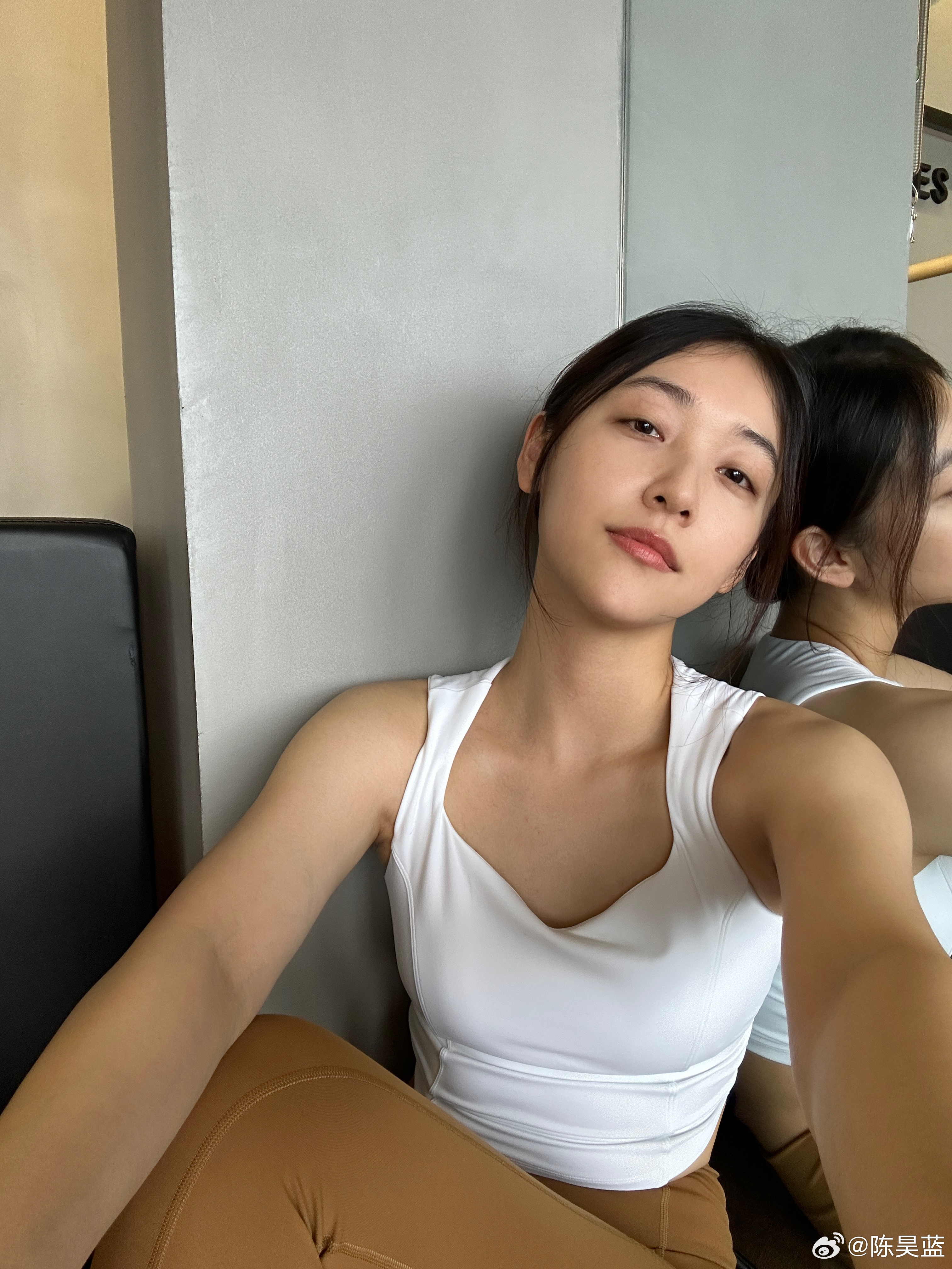 afede441ly1ht0cgrssemj22c0340b2b.jpg