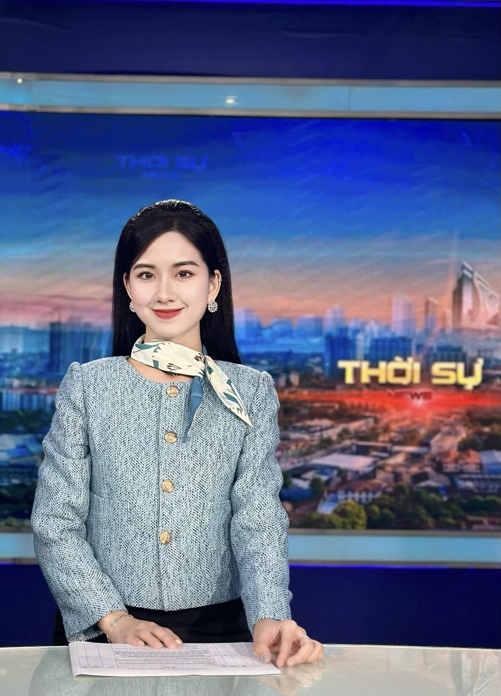 Nữ MC Nghệ An gây sốt trên mạng bởi nhan sắc xinh đẹp - 1