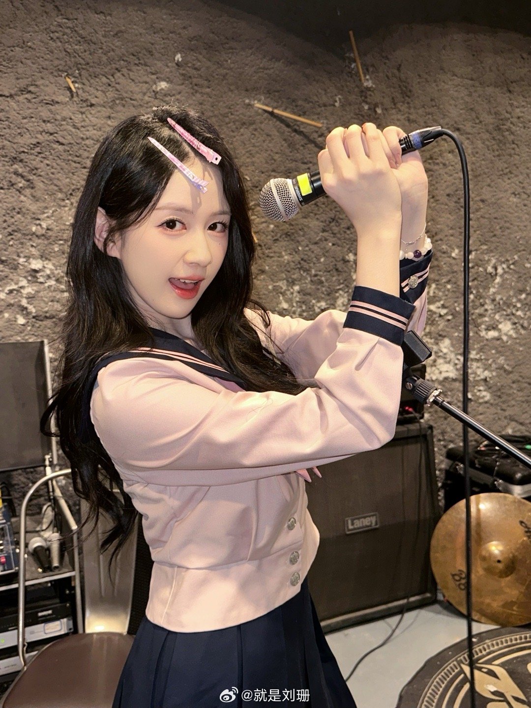 005vQnIPly1i5497xg4vmj30u0140thg.jpg