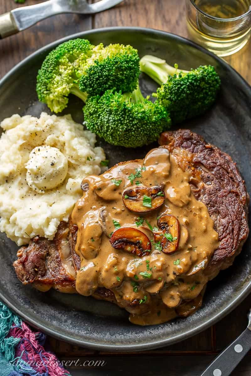 Mushroom-Sauce-for-Steaks-5.jpg