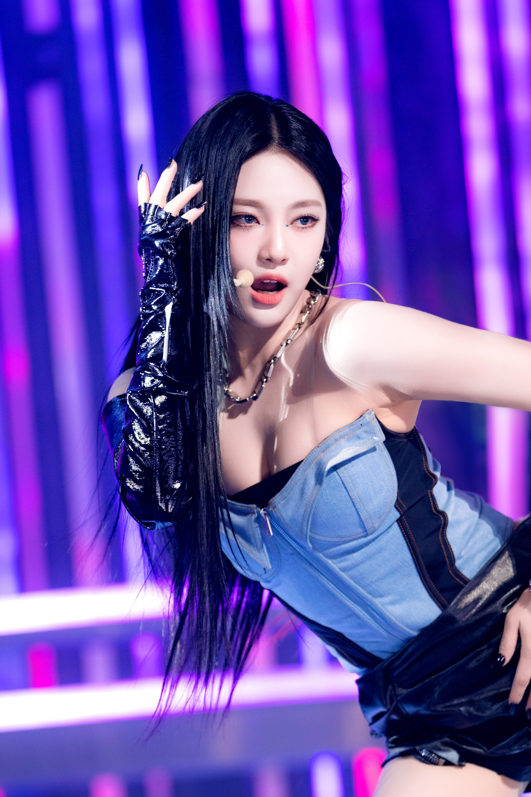 6565a42f1935ff3662006b4c-p.jpg