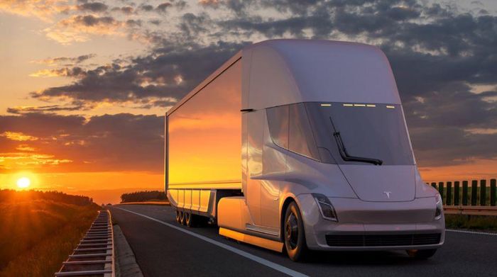 Xe tải đầu kéo Semi của Tesla có thể vận hành 805 km sau một lần sạc đầy pin. Ảnh: Inquirer