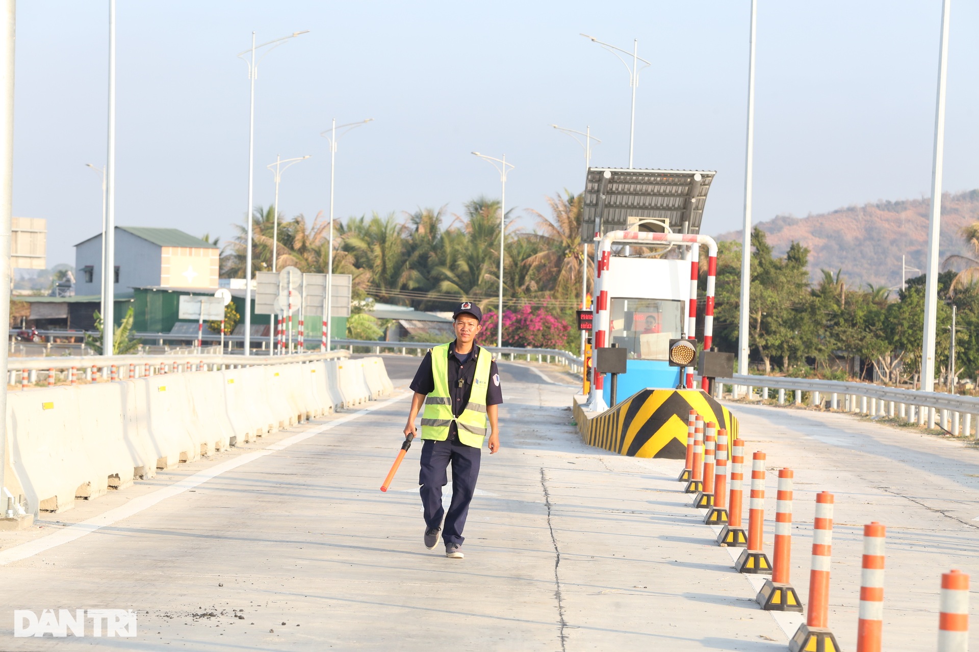 Cao tốc Cam Lâm - Vĩnh Hảo thông xe, TPHCM đi Nha Trang chỉ mất 5 giờ - 7