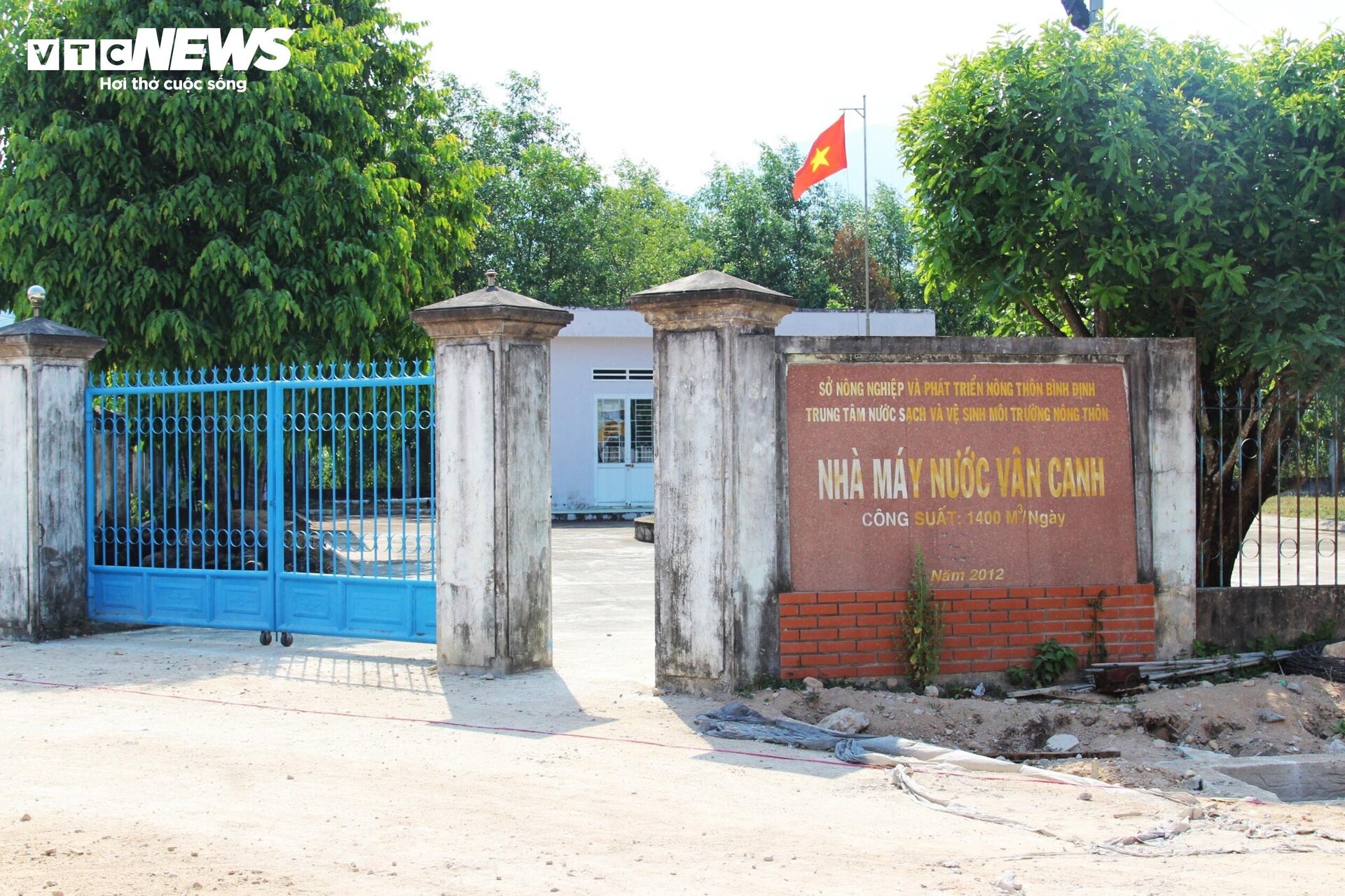 Bình Định: Dân 'khát nước' bên nhà máy nước sạch tiền tỷ - 1