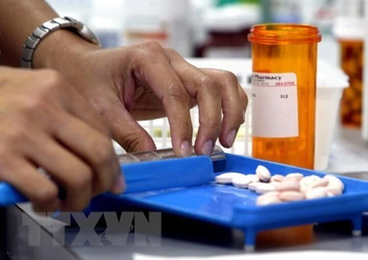 Chính phủ Mexico cấp phát thuốc miễn phí cho người dân.