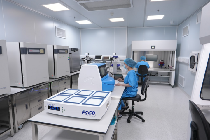 Hệ thống phòng lab nuôi cấy phôi hiện đại tại Bệnh viện đa khoa Hồng Ngọc.