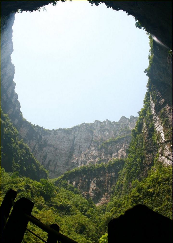 Bí ẩn hố thiên đường sâu nhất thế giới ở Trung Quốc - Ảnh 2.