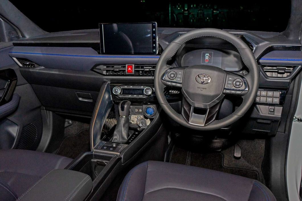 Xe đã đăng ký ở Việt Nam Toyota Yaris Cross 2023 ra mắt: Lớn hơn Raize, nhỏ hơn Corolla Cross - Ảnh 4.
