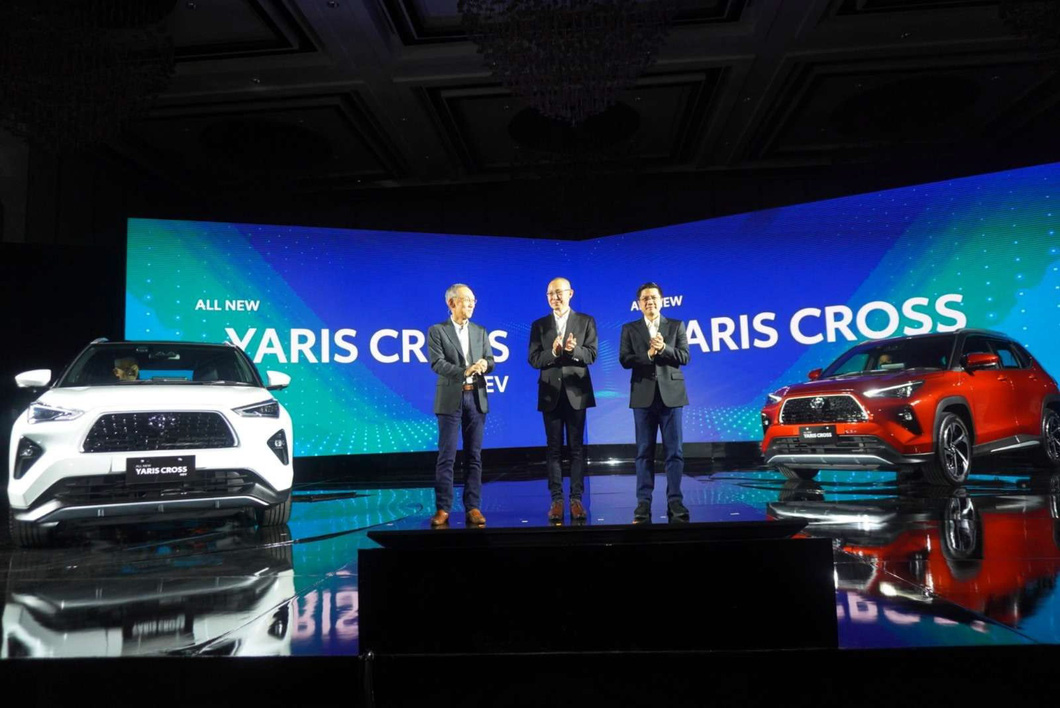Xe đã đăng ký ở Việt Nam Toyota Yaris Cross 2023 ra mắt: Lớn hơn Raize, nhỏ hơn Corolla Cross - Ảnh 6.