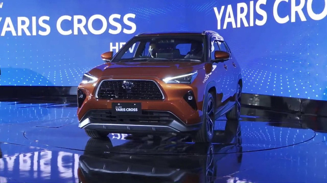 Xe đã đăng ký ở Việt Nam Toyota Yaris Cross 2023 ra mắt: Lớn hơn Raize, nhỏ hơn Corolla Cross - Ảnh 10.