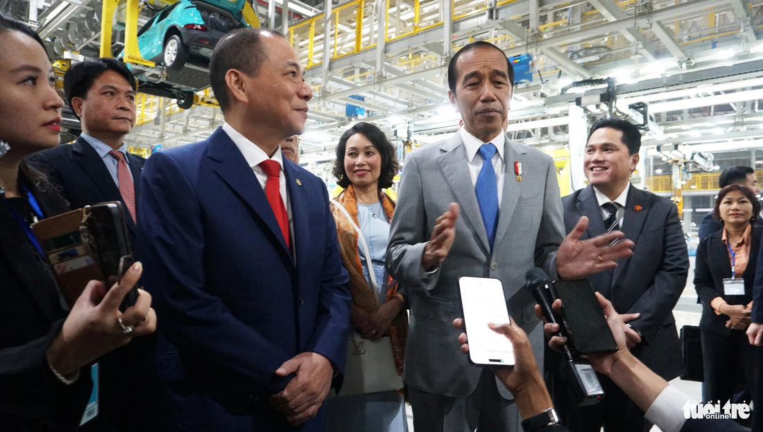 Tổng thống Joko Widodo khẳng định sẽ tạo điều kiện thuận lợi nhất để VinFast sớm hoàn tất các thủ tục đầu tư sản xuất - kinh doanh tại thị trường Indonesia - Ảnh: TIẾN THẮNG