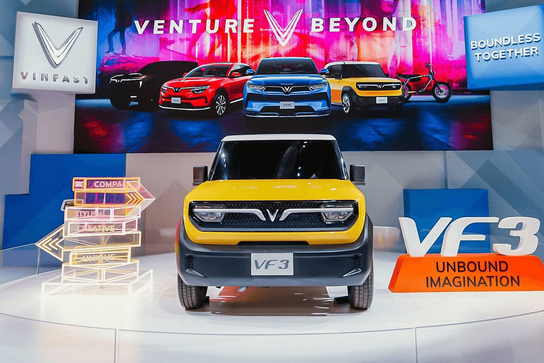 5. VinFast VF 3: VinFast có một khởi đầu không quá suôn sẻ tại Mỹ, nhưng VF 3 được kỳ vọng có thể đem họ trở lại. Điểm mạnh nhất của mẫu xe này, theo đánh giá từ CarBuzz, là giá bán. Việc có một giá bán khởi điểm kỳ vọng chỉ 12.500 USD (20.000 USD trừ đi 7.500 USD trợ giá chính phủ nhờ lắp nội địa) sẽ giúp mẫu xe này trở thành xe điện rẻ nhất tại Mỹ, thậm chí rẻ hơn gấp đôi đối thủ gần nhất là Chevrolet Bolt (27.500 USD) - Ảnh: VinFast