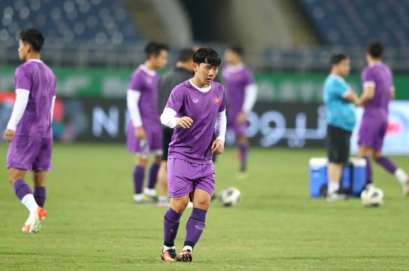 Thầy trò HLV Park Hang Seo tập luyện trên sân Mỹ Đình, quyết giành 1 điểm trước Saudi Arabia - Ảnh 3.